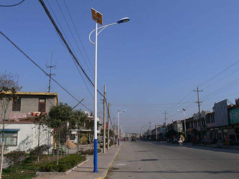 关于太阳能路灯的日常维护问题
