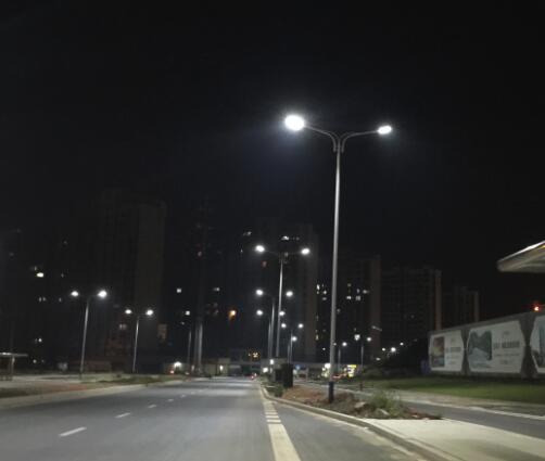 详解太阳能路灯的优势