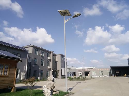 太阳能路灯厂家要怎样做才能做好？