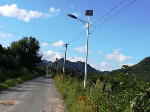 如何改造乡村太阳能路灯